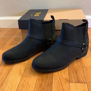 Teva Waterproof Leather Booties Size 9.5